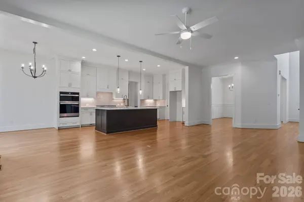 80 42nd Avenue DR NW, Hickory, NC 28601