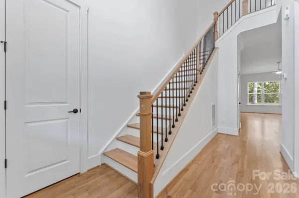 80 42nd Avenue DR NW, Hickory, NC 28601