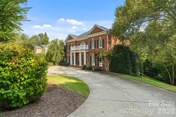 815 36TH Avenue PL NW, Hickory, NC 28601
