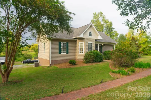 155 4th AVE NE, Catawba, NC 28609