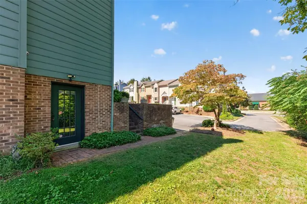 623 College AVE SW, Lenoir, NC 28645
