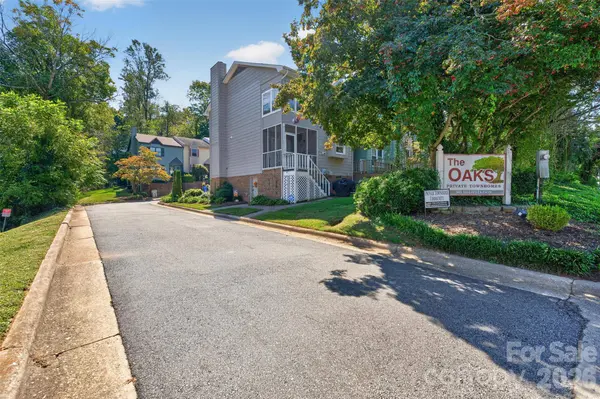 623 College AVE SW