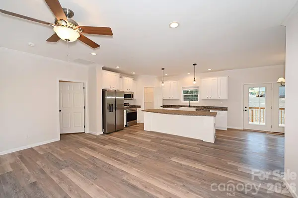 2063 Vance ST, Newton, NC 28658