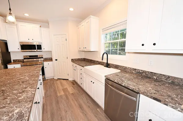 2063 Vance ST, Newton, NC 28658