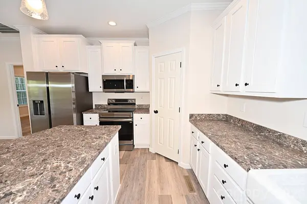 2063 Vance ST, Newton, NC 28658