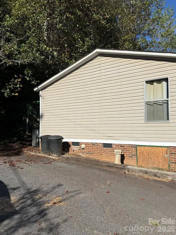 1516 Abington RD, Lenoir, NC 28645