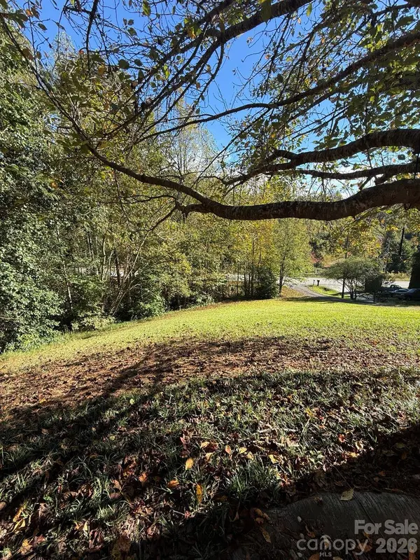 1516 Abington RD, Lenoir, NC 28645