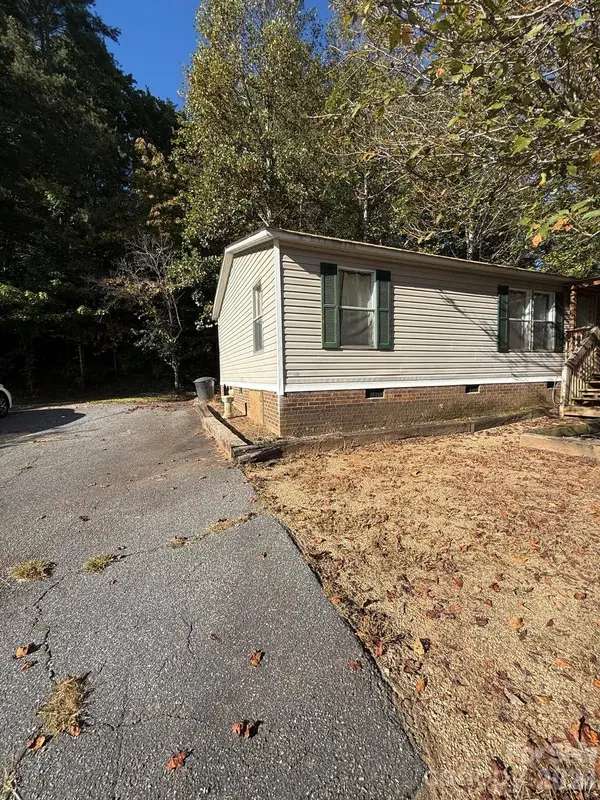 1516 Abington RD, Lenoir, NC 28645