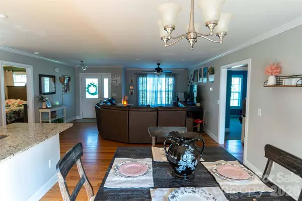 2422 23rd Street DR NE, Hickory, NC 28601