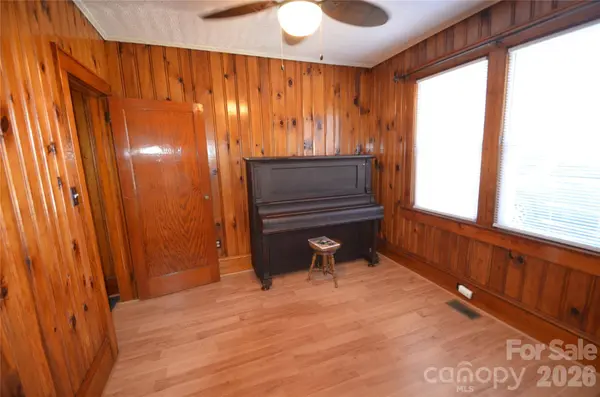 813 Powell AVE SW, Valdese, NC 28690