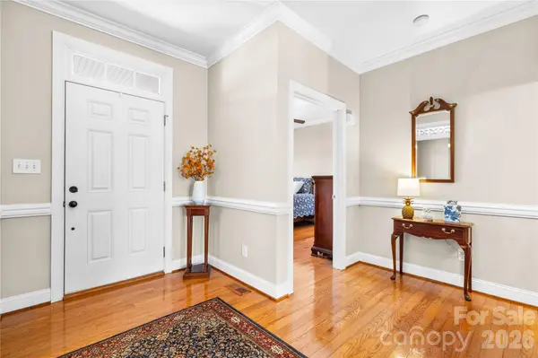 66 Hawks RDG, Hickory, NC 28601