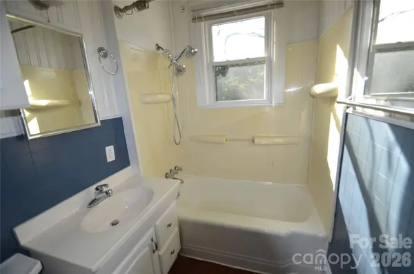 813 Powell AVE SW, Valdese, NC 28690