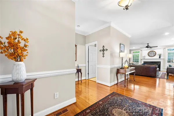 66 Hawks RDG, Hickory, NC 28601