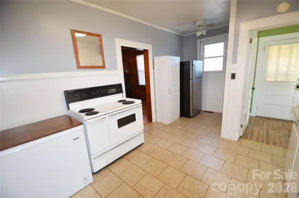 813 Powell AVE SW, Valdese, NC 28690