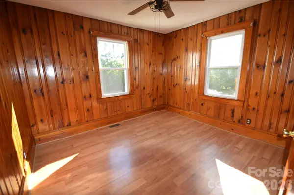 813 Powell AVE SW, Valdese, NC 28690