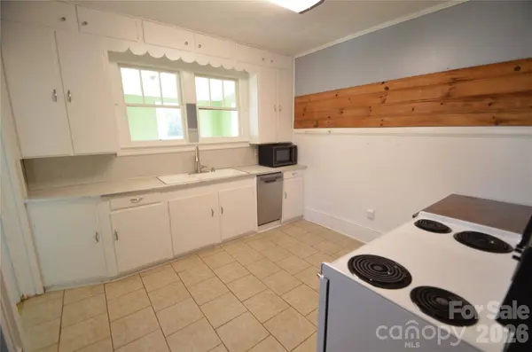 813 Powell AVE SW, Valdese, NC 28690