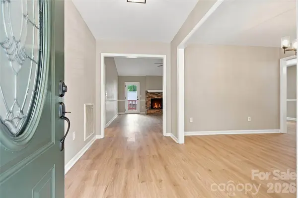 7861 Sarah DR, Denver, NC 28037