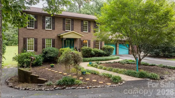 3110 Ninth Tee DR, Newton, NC 28658