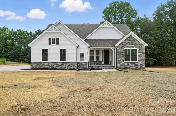 162 Clark Cove RD, Statesville, NC 28677