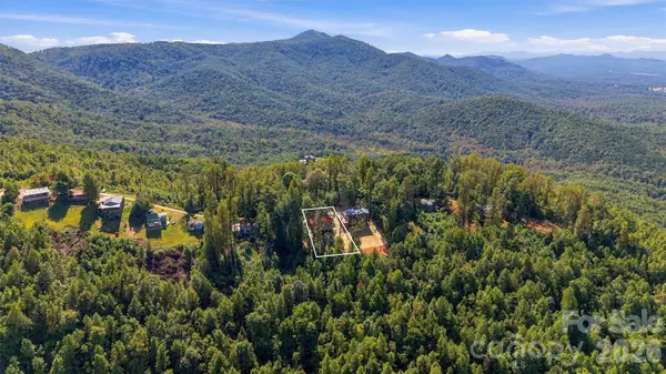 3530 Dogwood LN, Morganton, NC 28655