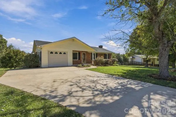 139 Greenlea CIR
