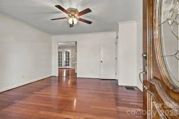 139 Greenlea CIR, Taylorsville, NC 28681