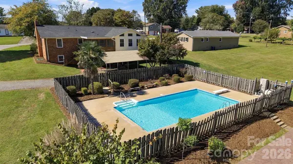 139 Greenlea CIR, Taylorsville, NC 28681