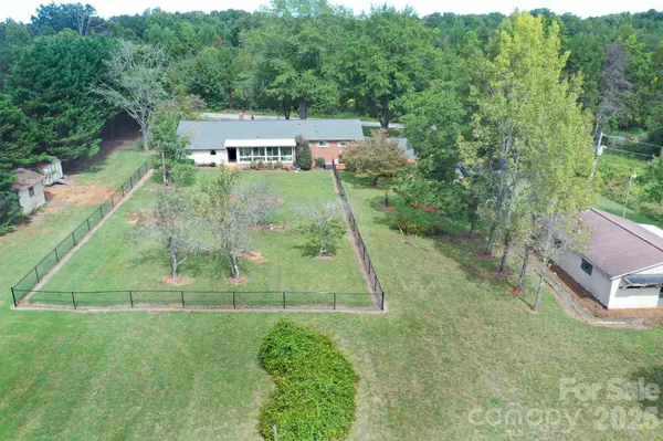 7320 Old Laurel RD, Hickory, NC 28168