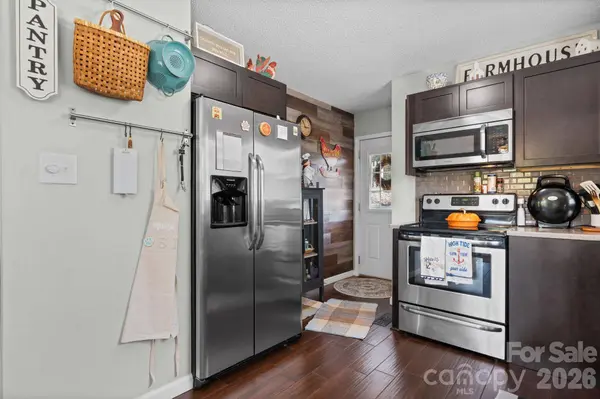 291 N Hughes BLVD, Hickory, NC 28601