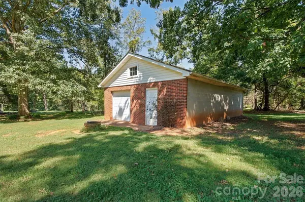 3336 Startown RD, Newton, NC 28658