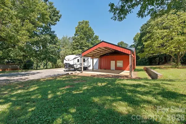 3336 Startown RD, Newton, NC 28658