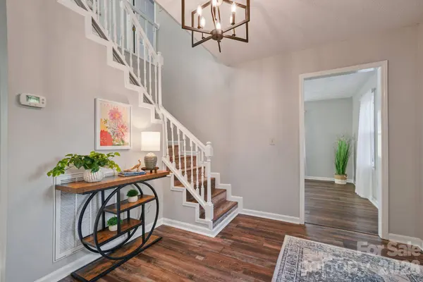5976 Gold Creek Estate DR, Hickory, NC 28601