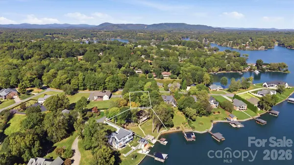 35 S Point LN, Taylorsville, NC 28681