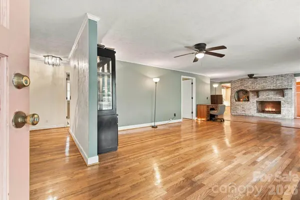 2395 Good Times LN, Lenoir, NC 28645
