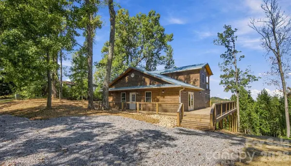 3532 Dogwood LN, Morganton, NC 28655