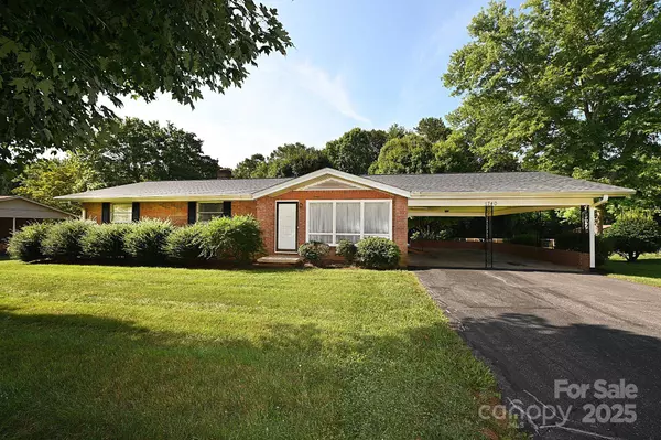 1740 23rd Avenue LN NE, Hickory, NC 28601