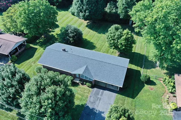 1740 23rd Avenue LN NE, Hickory, NC 28601