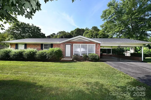 1740 23rd Avenue LN NE, Hickory, NC 28601