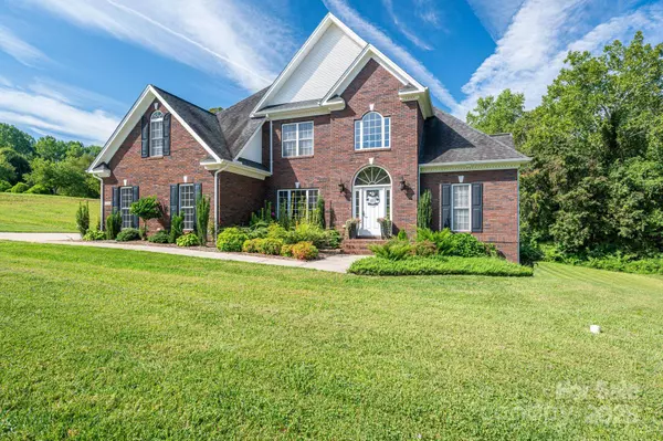 1128 Mayfield CIR NW, Conover, NC 28613