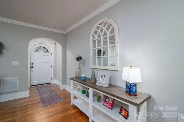 628 W 8th ST, Newton, NC 28658