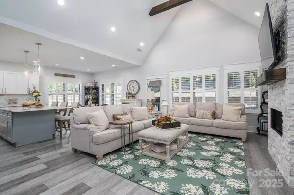 4290 Holly CIR NE, Conover, NC 28613