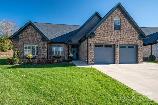 4290 Holly CIR NE, Conover, NC 28613