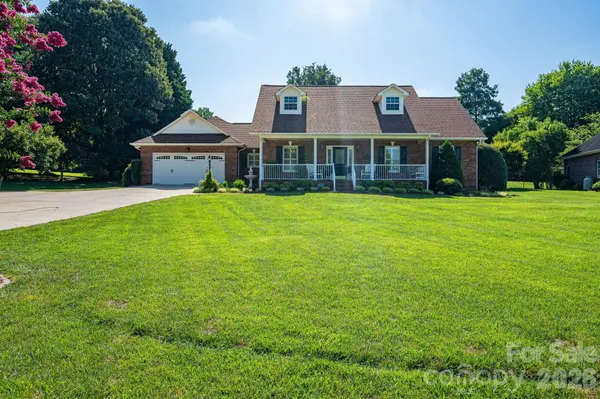 2928 Palmer DR NE, Conover, NC 28613
