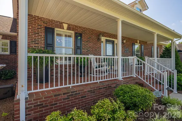 2928 Palmer DR NE, Conover, NC 28613