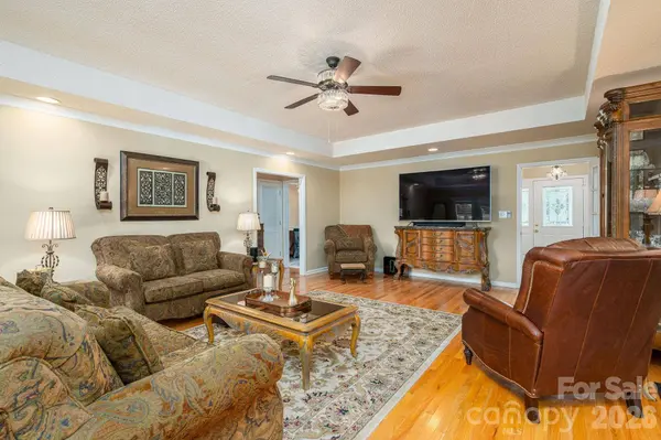 2928 Palmer DR NE, Conover, NC 28613