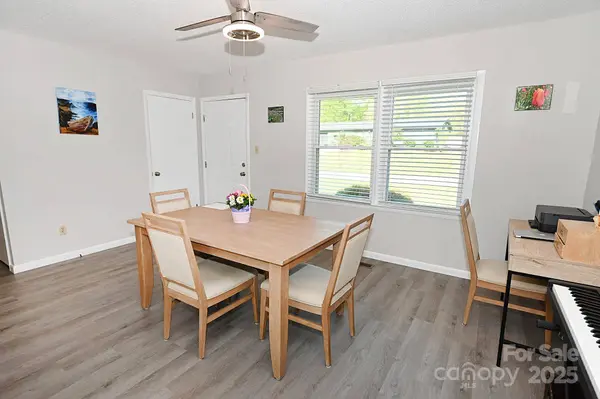 2263 Starbrooke DR, Newton, NC 28658