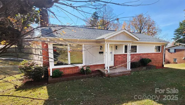 648 7th AVE SE, Hickory, NC 28602