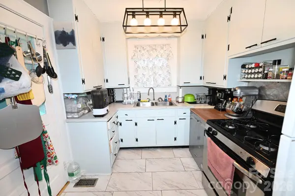 614 S Ashe AVE, Newton, NC 28658