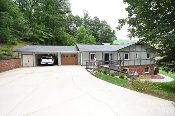 3021 Cedar Crest DR, Lenoir, NC 28645