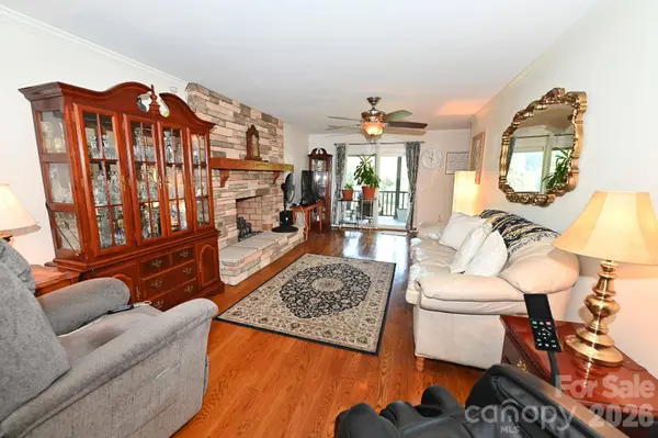 3021 Cedar Crest DR, Lenoir, NC 28645